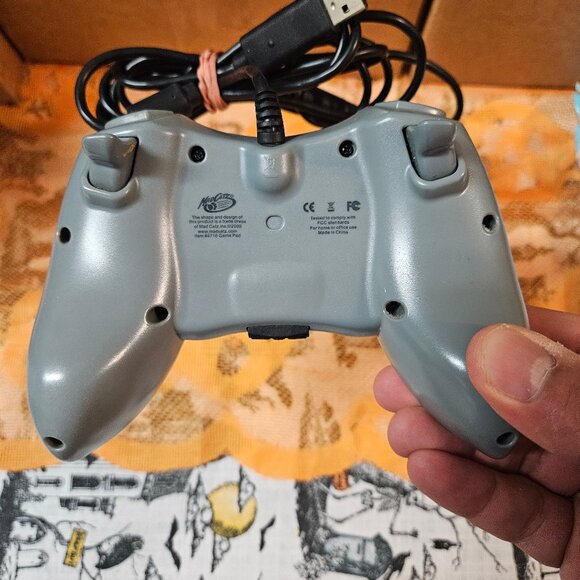 Xbox 360 Mad Catz GameStop Controller Wired w/ Breakway USB White Gray - Picture 5 of 10